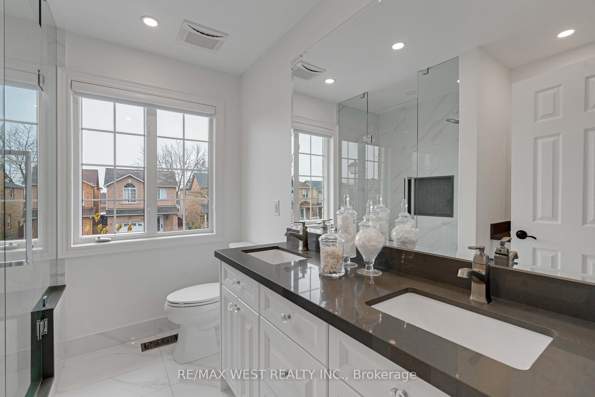 Photo 15 of 27 Coolspring Crescent, Caledon, Bolton East — HOMEH