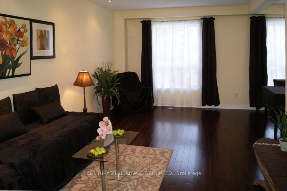 Photo 2 of 94 Seaton Drive, Aurora, Aurora Highlands — HOMEH