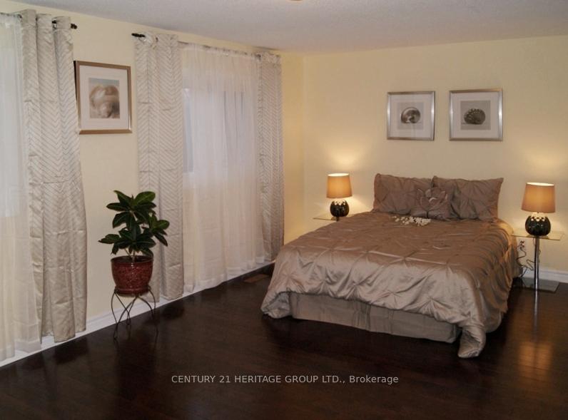 Photo 6 of 94 Seaton Drive, Aurora, Aurora Highlands — HOMEH