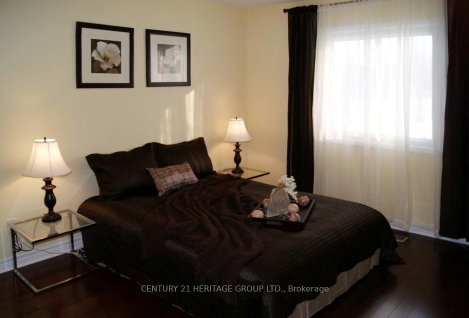 Photo 9 of 94 Seaton Drive, Aurora, Aurora Highlands — HOMEH