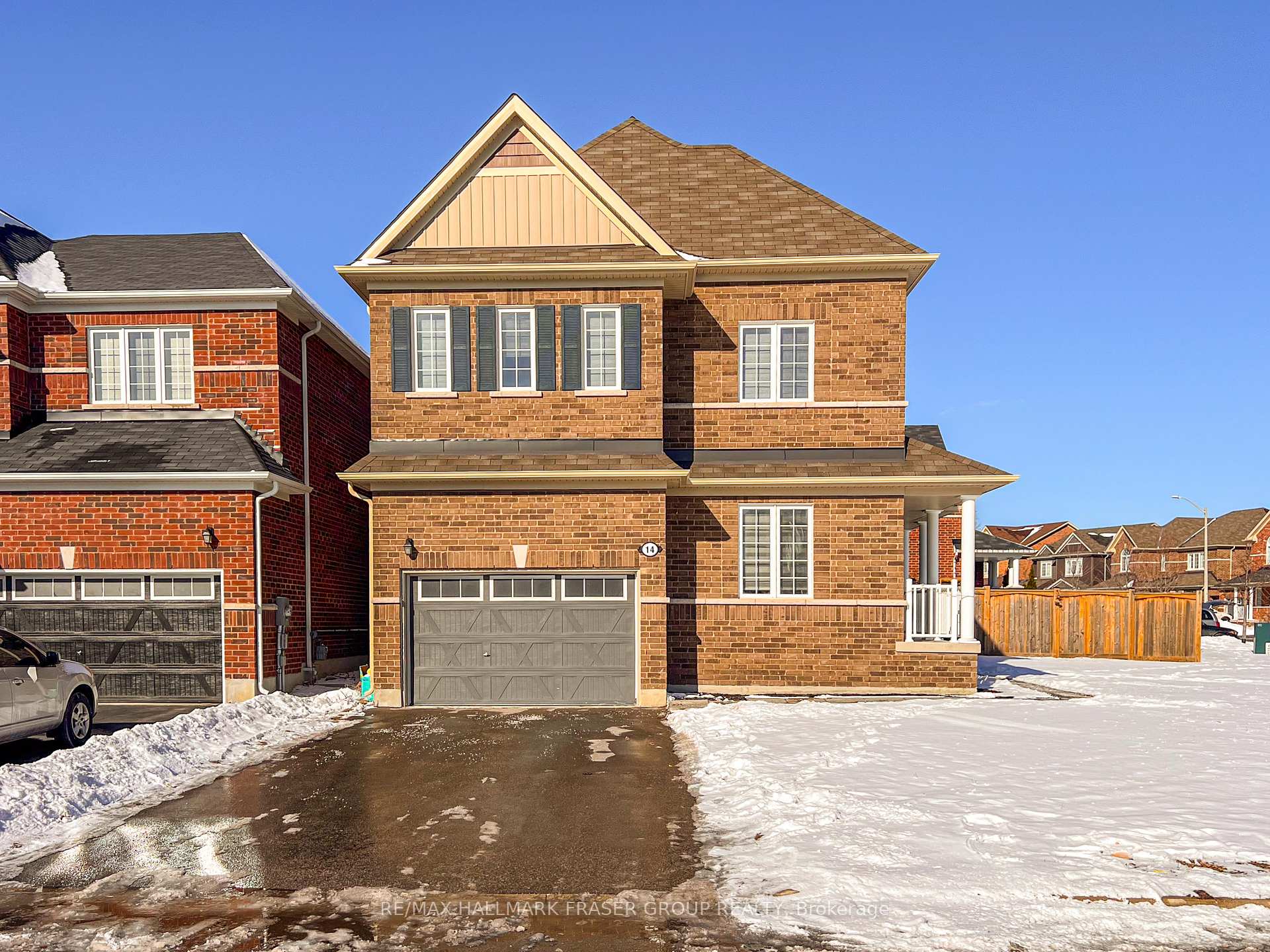 Photo 3 of 14 Kilpatrick Court, Clarington, Bowmanville — HOMEH