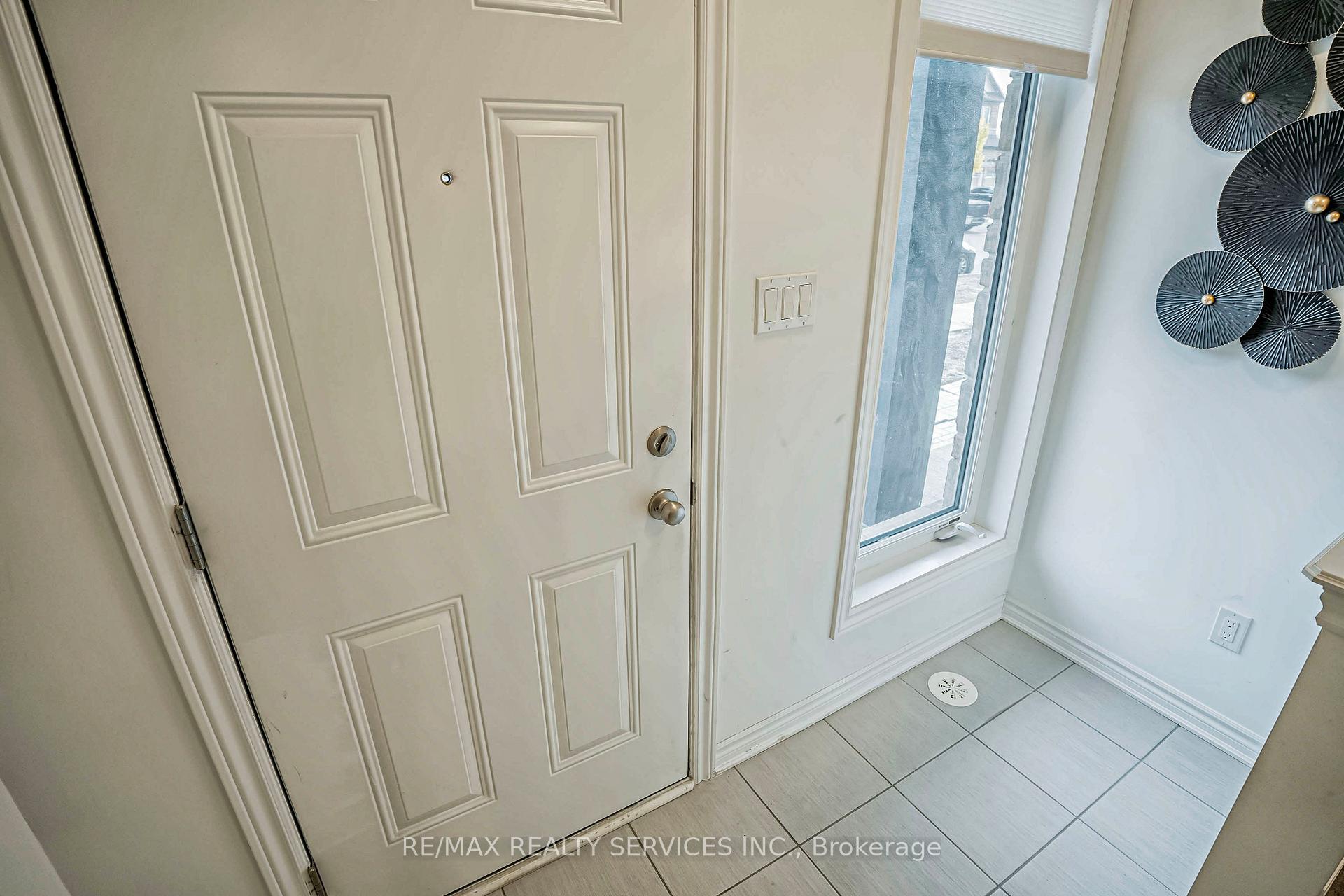 Photo 4 of 20 Waterville Way, Caledon, Rural Caledon — HOMEH