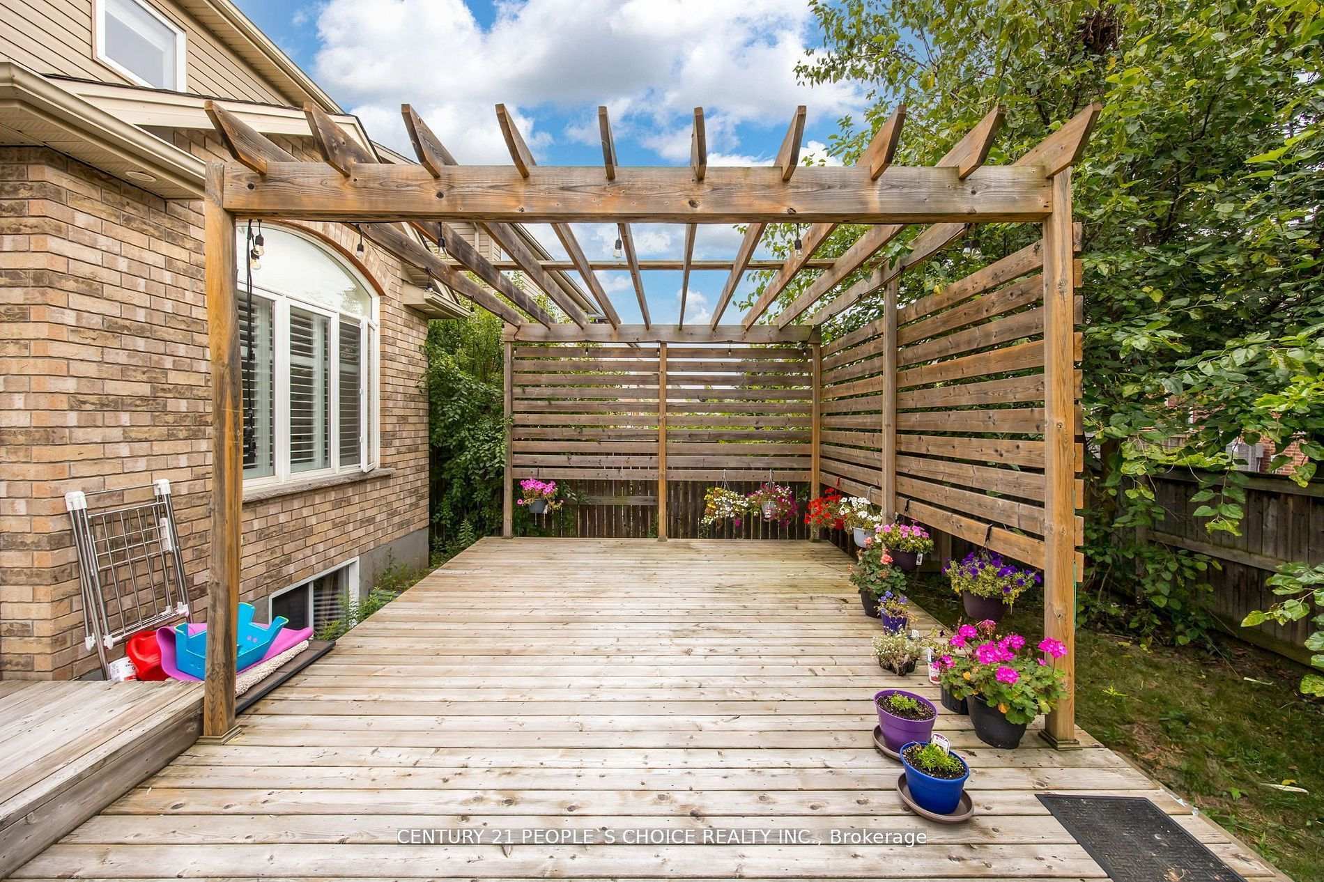 Photo 38 of 313 Colonial Drive, Guelph, Pineridge/Westminster Woods — HOMEH