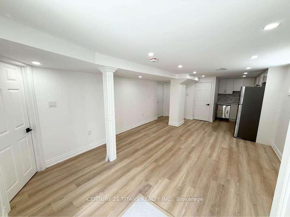 Photo 5 of 88 Noake Crescent, Ajax, Central — HOMEH