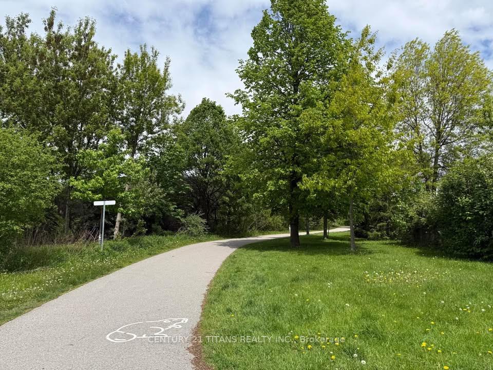 Photo 14 of 88 Noake Crescent, Ajax, Central — HOMEH