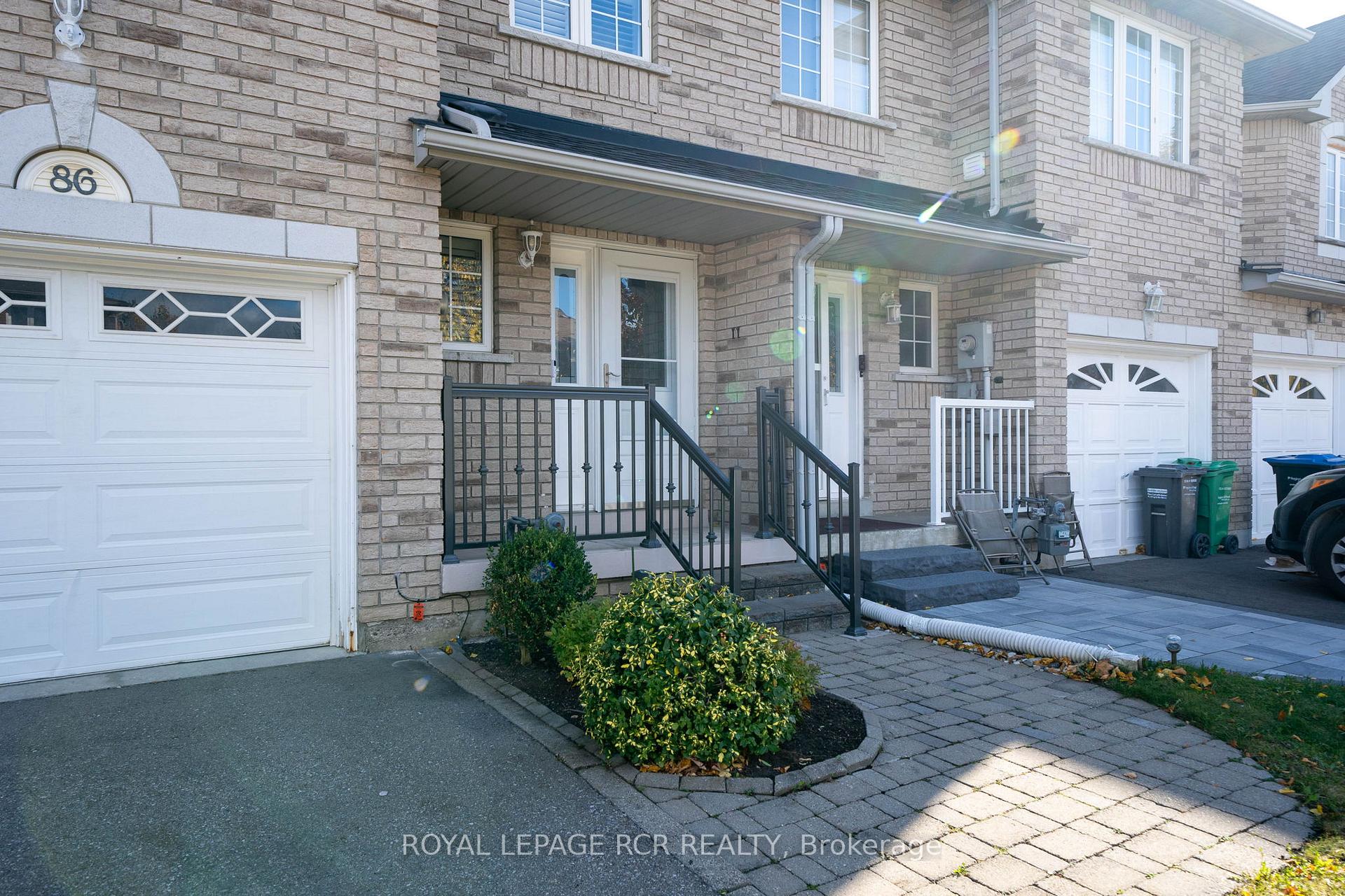 Photo 2 of 86 Wood Circle, Caledon, Bolton East — HOMEH