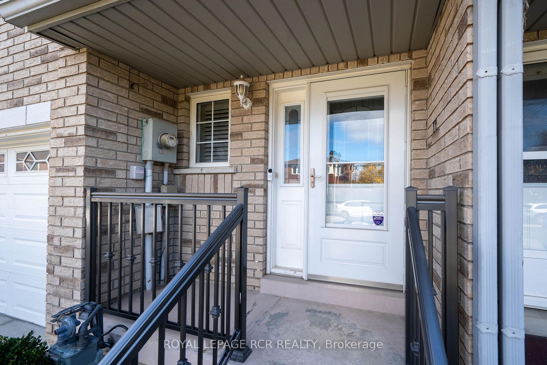 Photo 3 of 86 Wood Circle, Caledon, Bolton East — HOMEH
