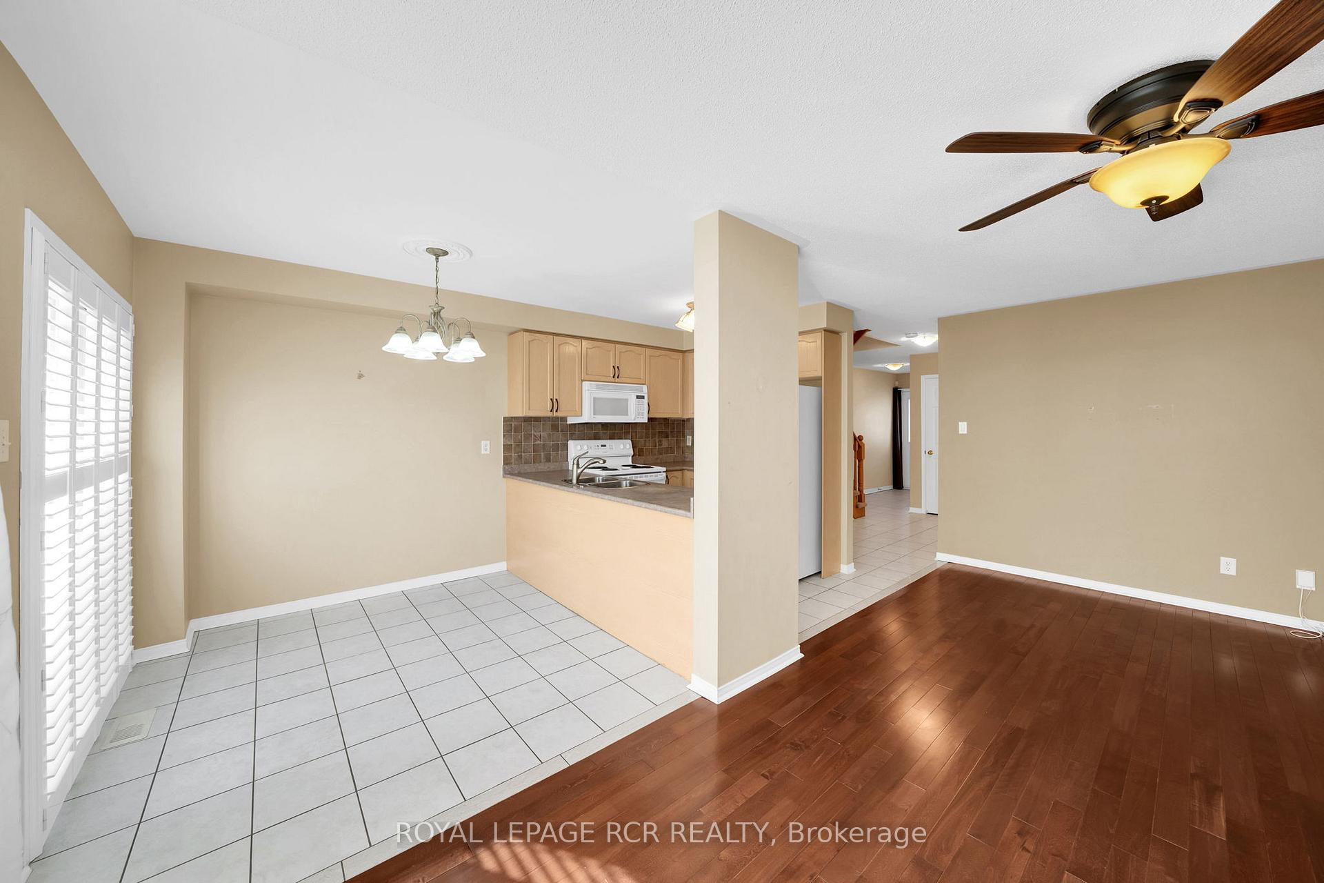 Photo 12 of 86 Wood Circle, Caledon, Bolton East — HOMEH