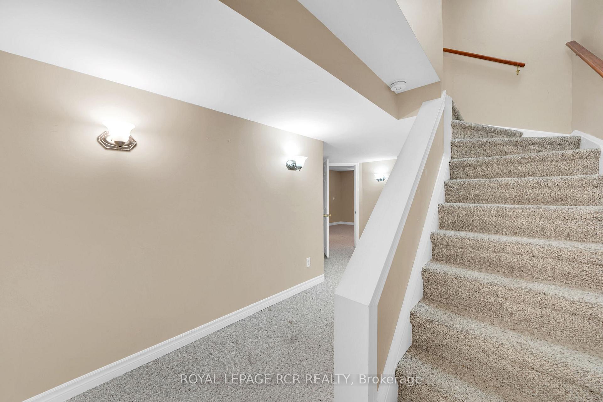 Photo 28 of 86 Wood Circle, Caledon, Bolton East — HOMEH