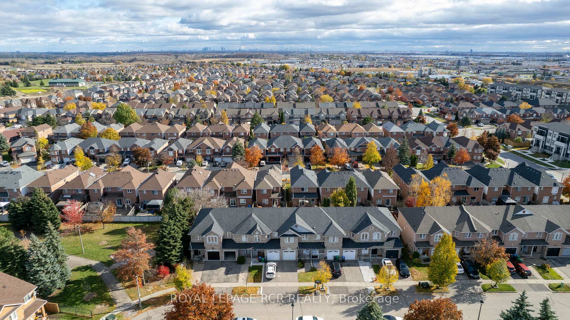Photo 38 of 86 Wood Circle, Caledon, Bolton East — HOMEH