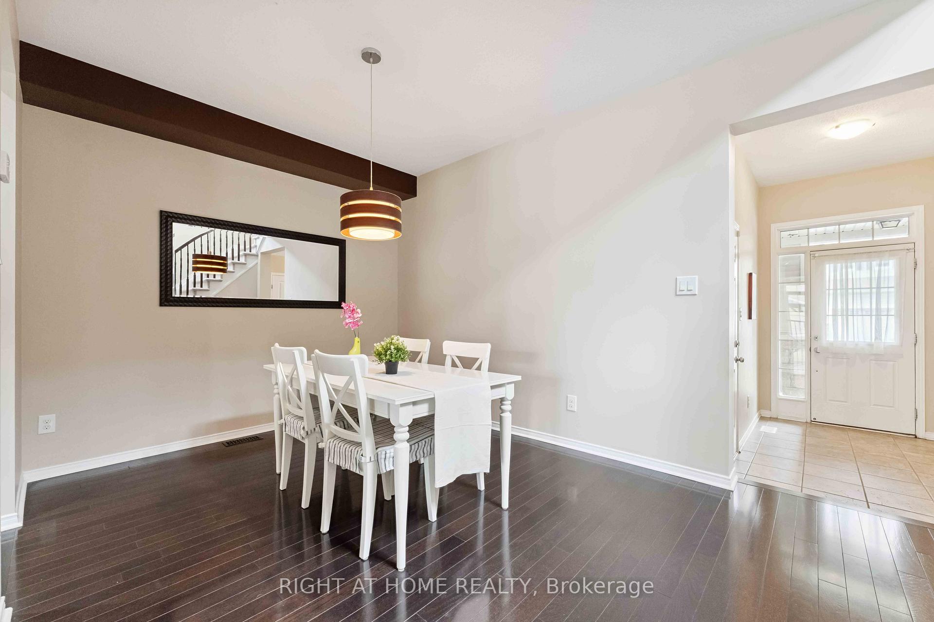 Photo 5 of 905 Caldermill Private, Ottawa, Barrhaven - Stonebridge — HOMEH
