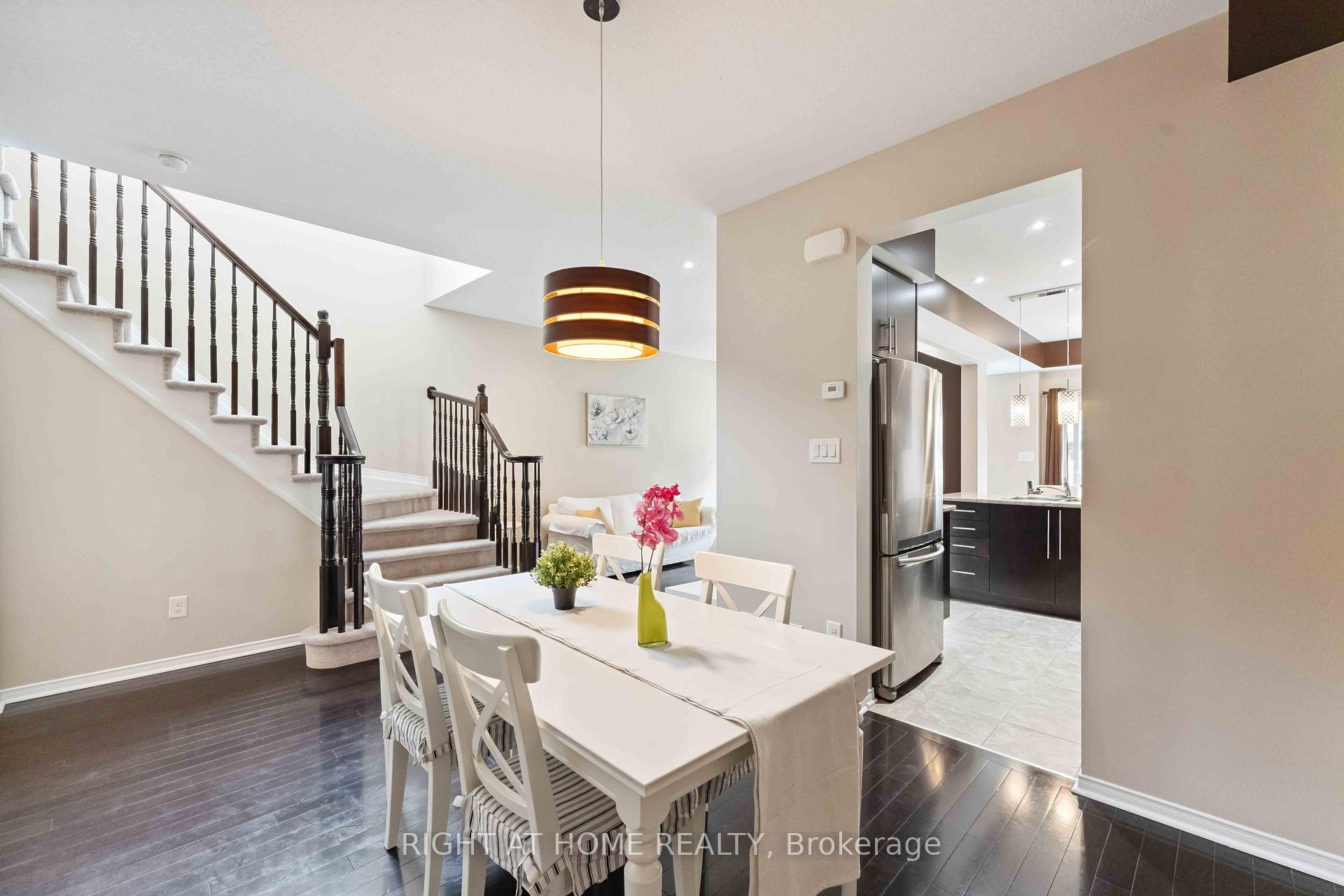 Photo 4 of 905 Caldermill Private, Ottawa, Barrhaven - Stonebridge — HOMEH