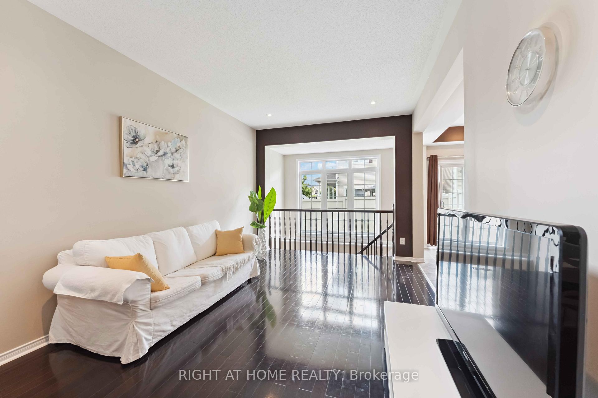 Photo 3 of 905 Caldermill Private, Ottawa, Barrhaven - Stonebridge — HOMEH