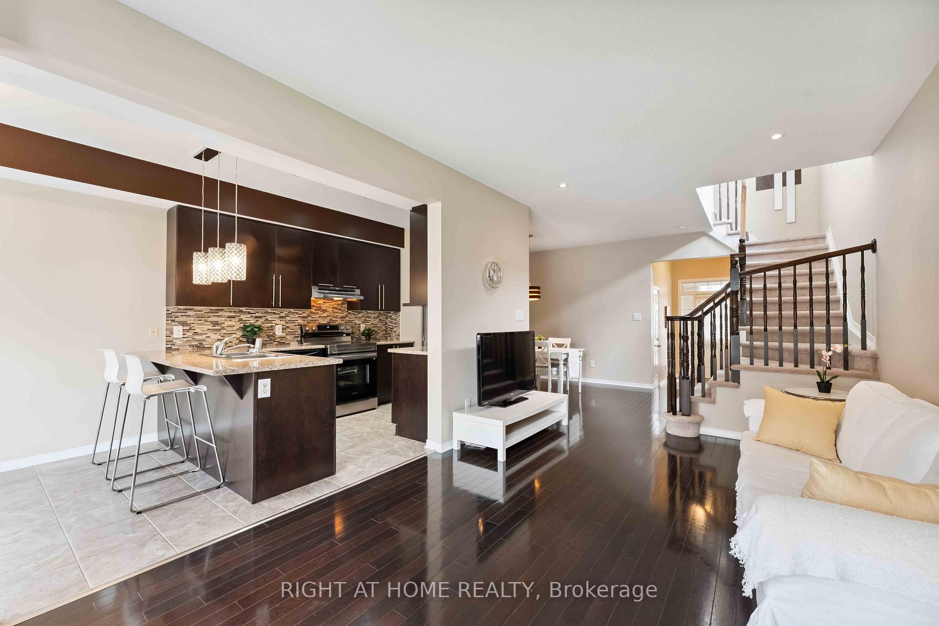 Photo 9 of 905 Caldermill Private, Ottawa, Barrhaven - Stonebridge — HOMEH