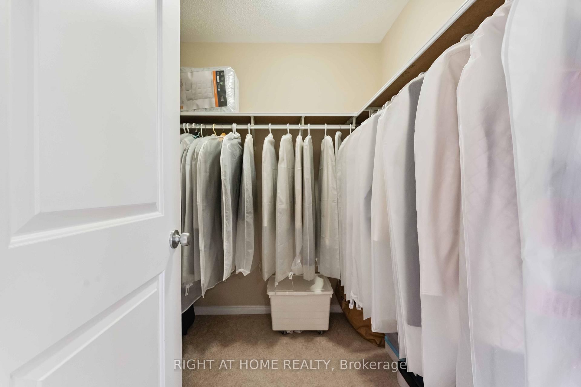 Photo 10 of 905 Caldermill Private, Ottawa, Barrhaven - Stonebridge — HOMEH