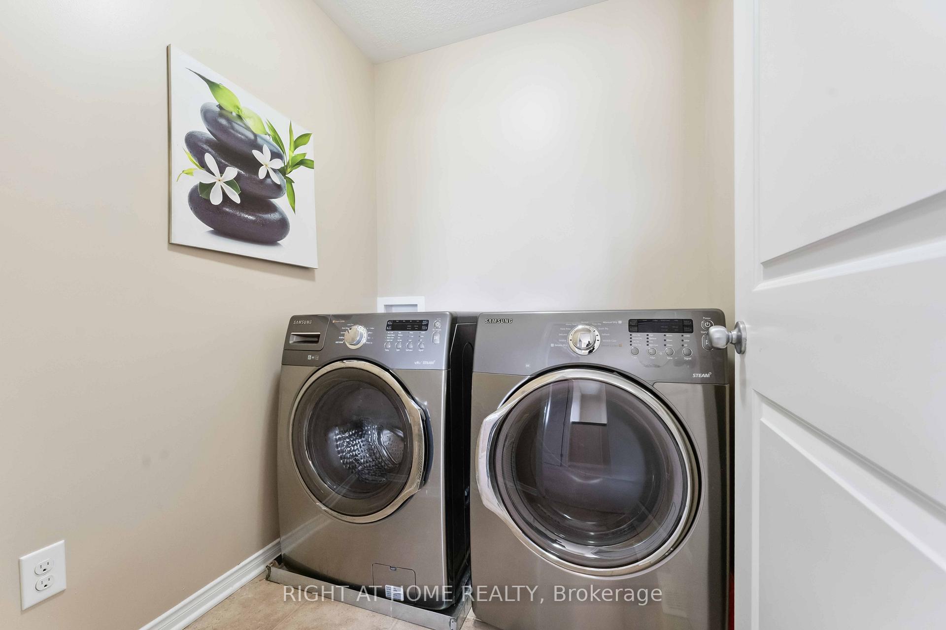 Photo 17 of 905 Caldermill Private, Ottawa, Barrhaven - Stonebridge — HOMEH