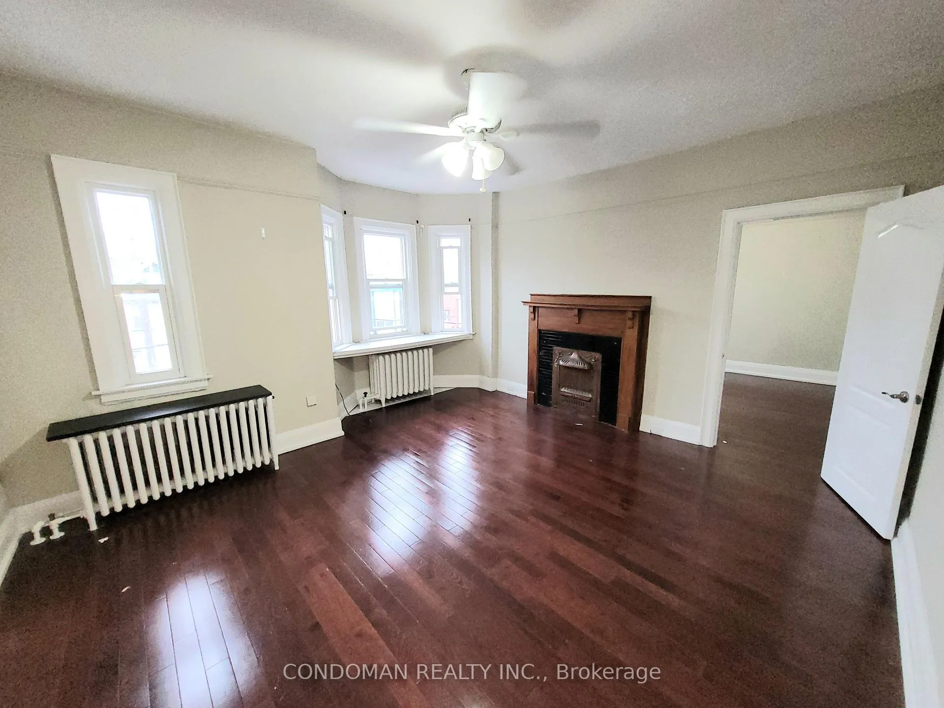 Photo 1 of Unit 20, 850 Broadview Avenue, Toronto, Playter Estates-Danforth — HOMEH