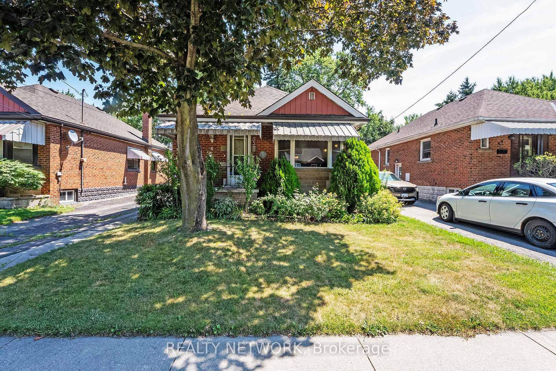 Photo 2 of 47 West 3rd Street, Hamilton, Bonnington — HOMEH