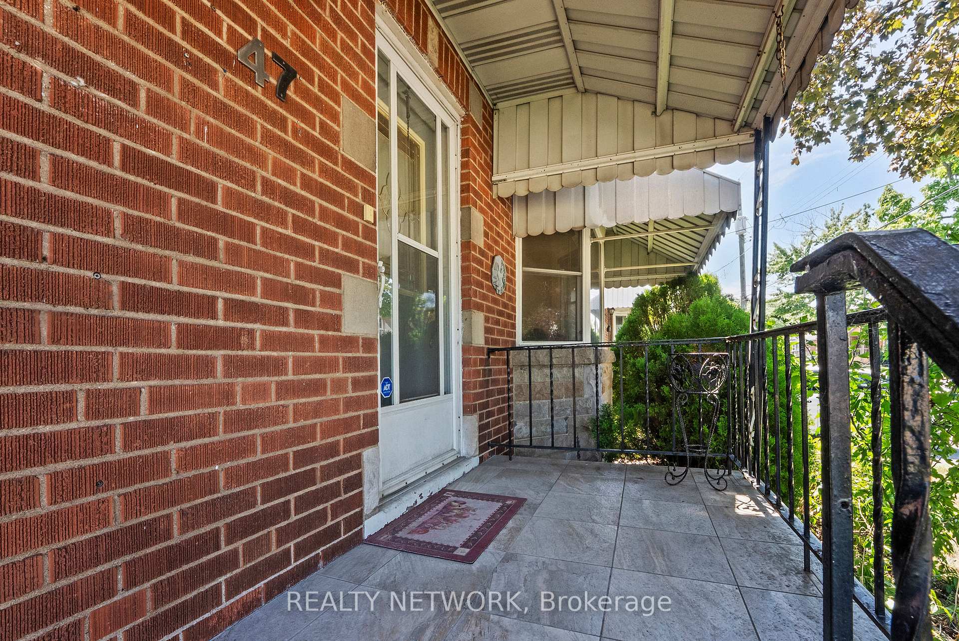 Photo 7 of 47 West 3rd Street, Hamilton, Bonnington — HOMEH