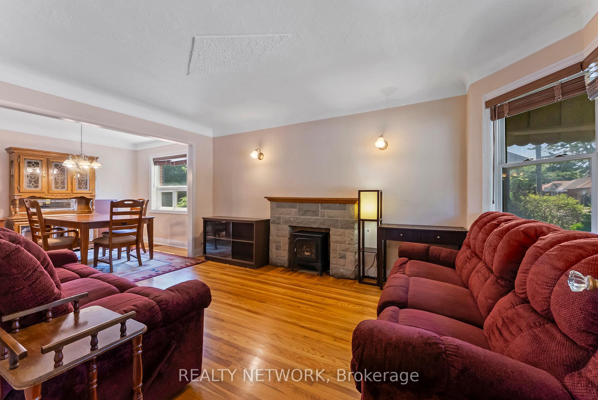 Photo 8 of 47 West 3rd Street, Hamilton, Bonnington — HOMEH