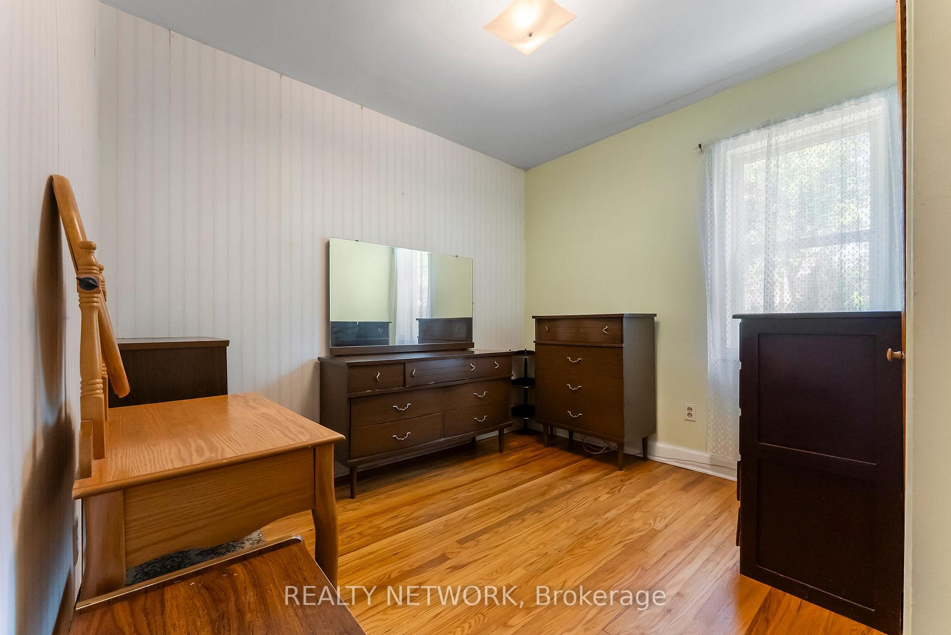 Photo 18 of 47 West 3rd Street, Hamilton, Bonnington — HOMEH