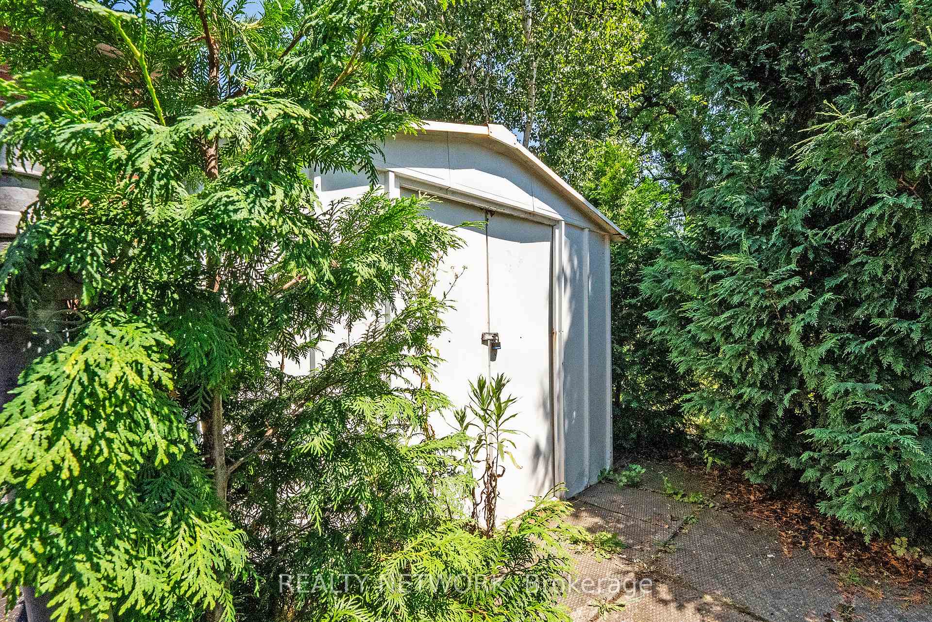 Photo 28 of 47 West 3rd Street, Hamilton, Bonnington — HOMEH