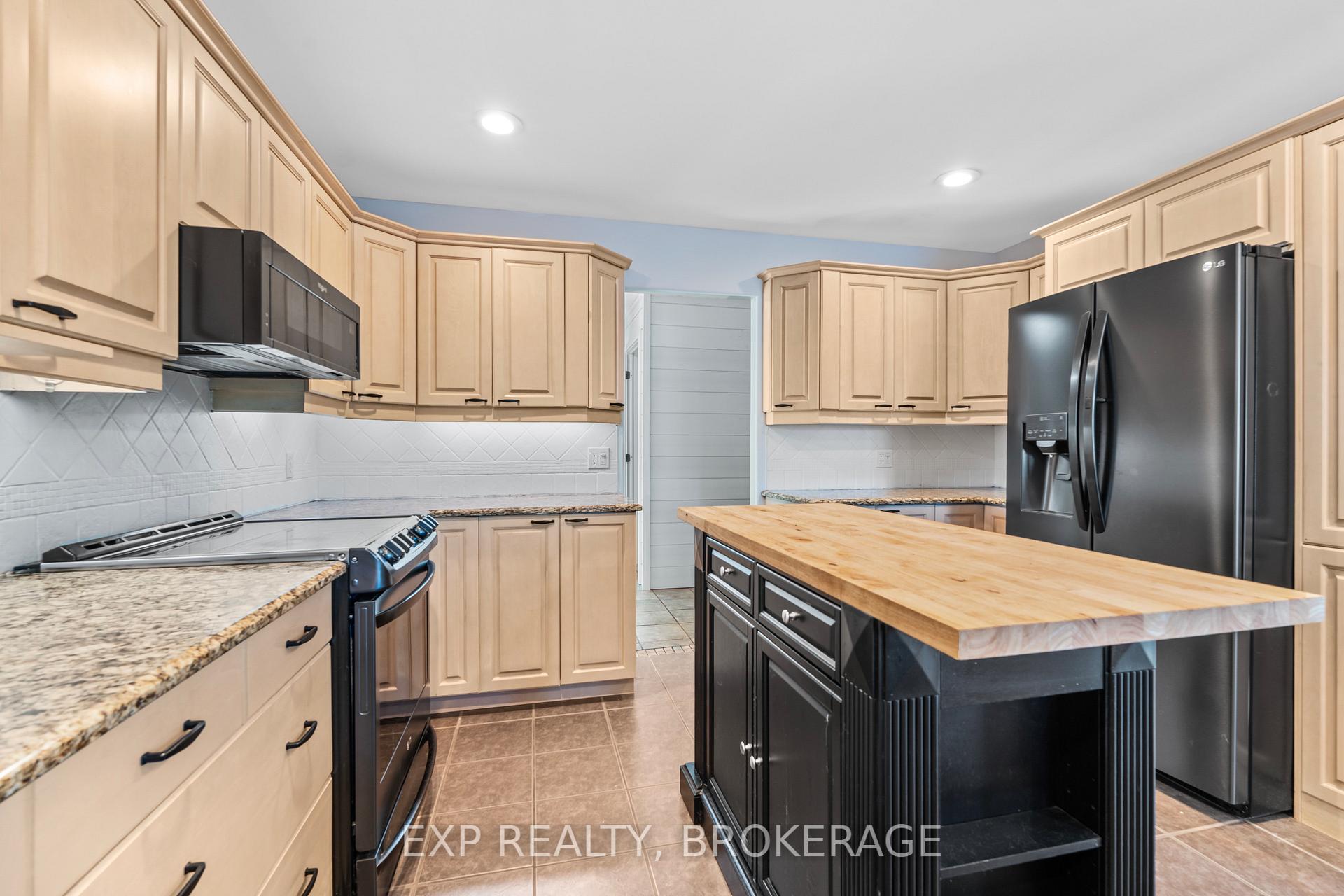 Photo 19 of 1403A Everett Lane, Frontenac, Frontenac South — HOMEH