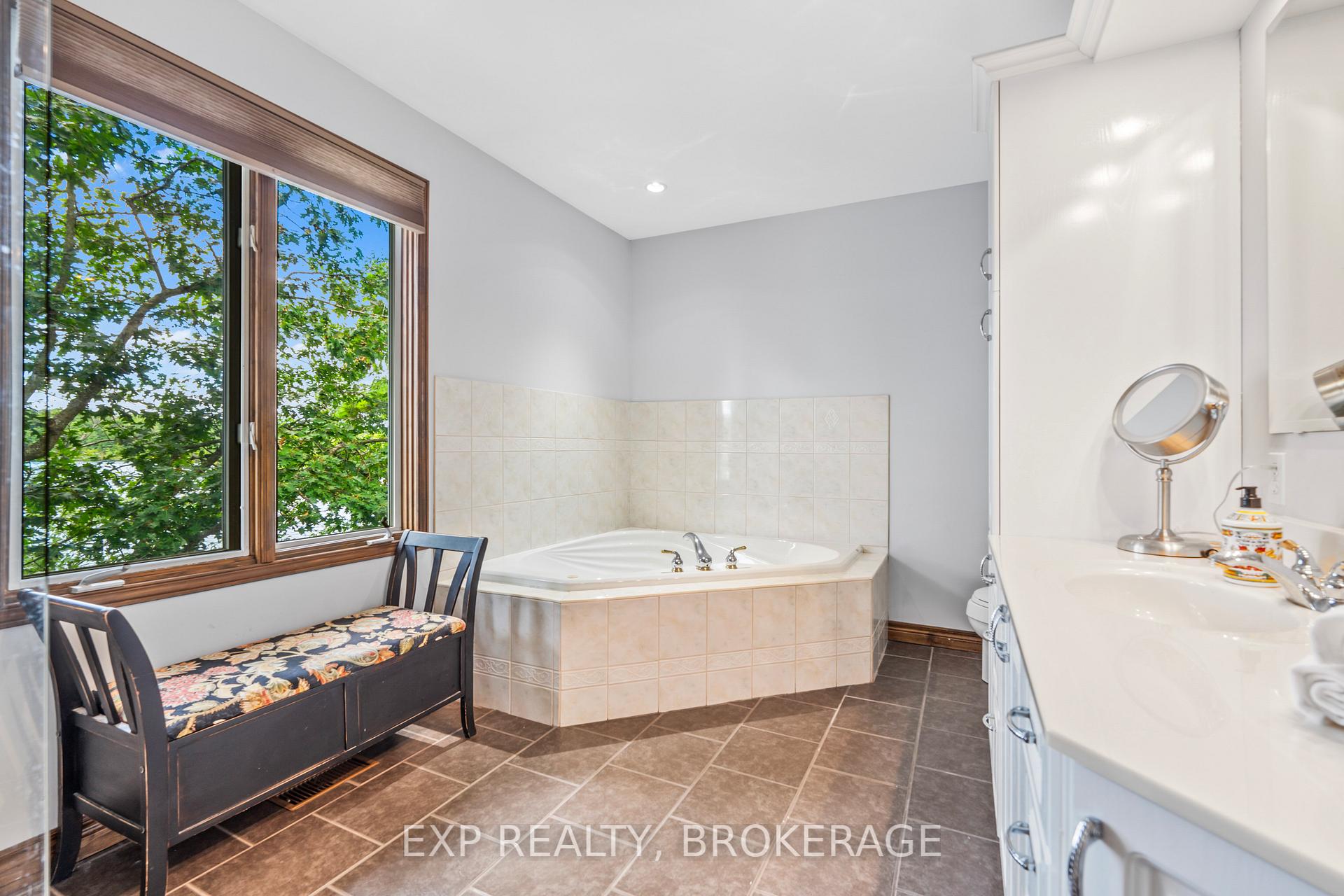 Photo 28 of 1403A Everett Lane, Frontenac, Frontenac South — HOMEH