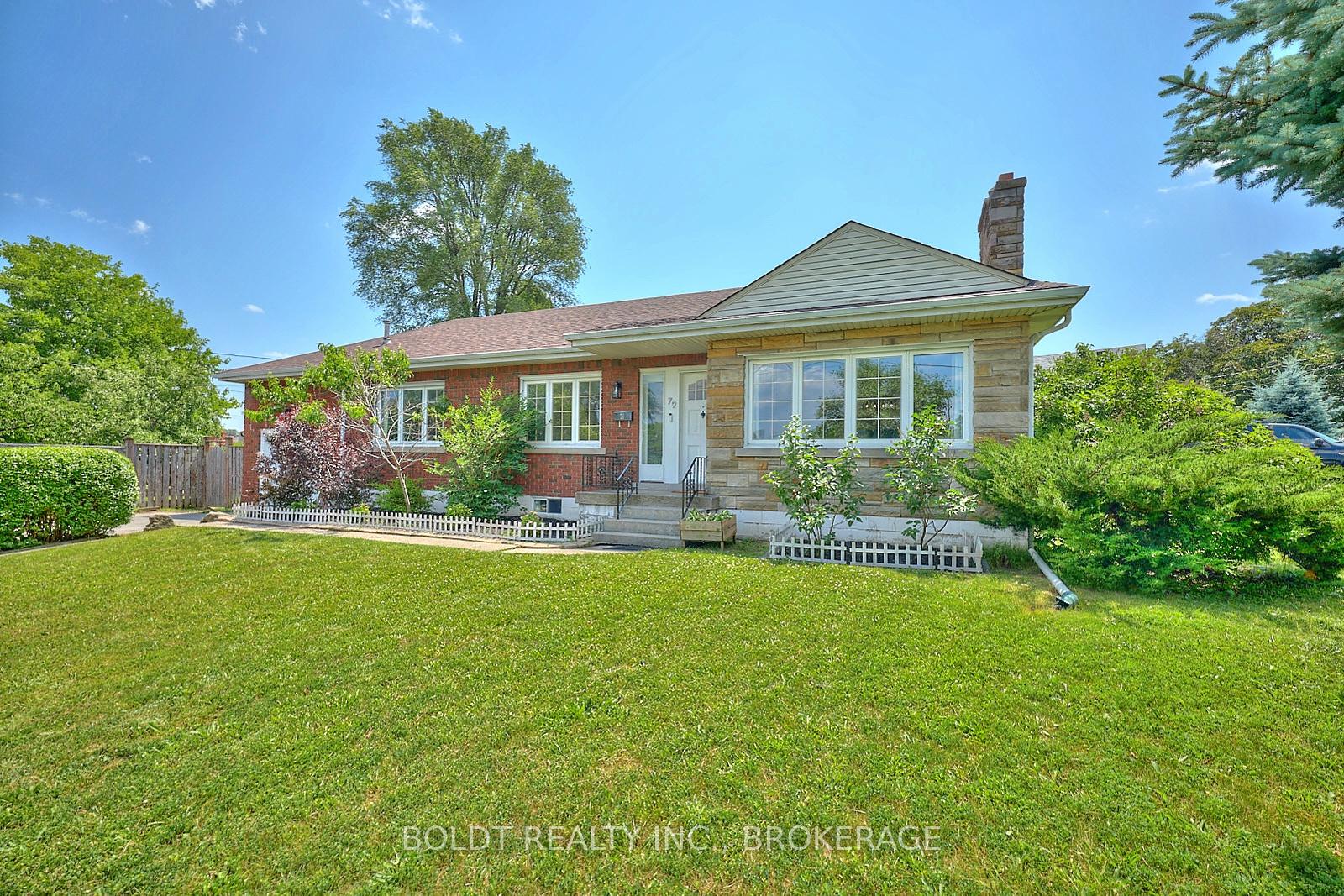 Photo 2 of 79 Felker Avenue, Hamilton, Stoney Creek — HOMEH