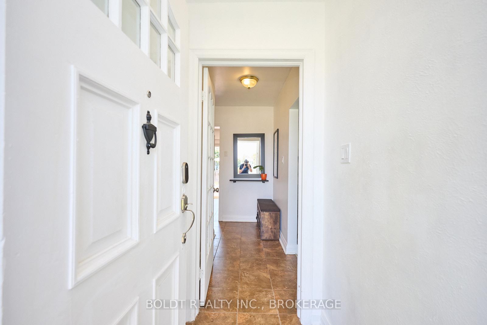 Photo 5 of 79 Felker Avenue, Hamilton, Stoney Creek — HOMEH