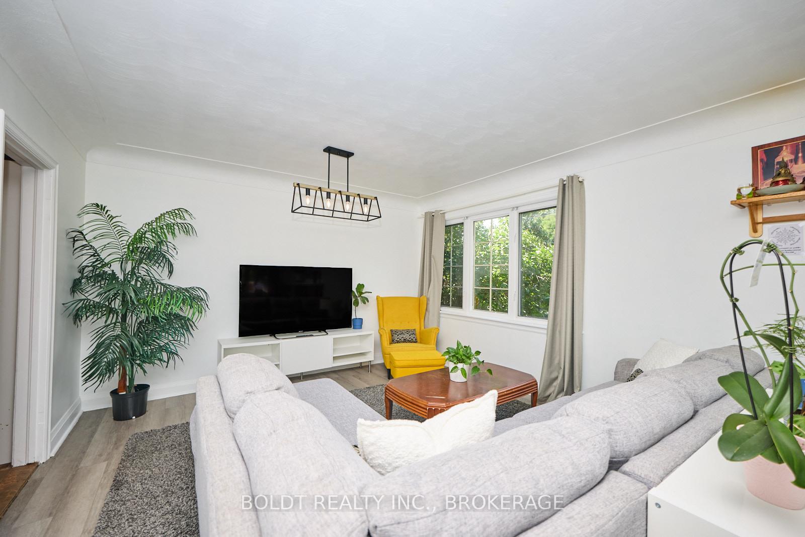 Photo 9 of 79 Felker Avenue, Hamilton, Stoney Creek — HOMEH