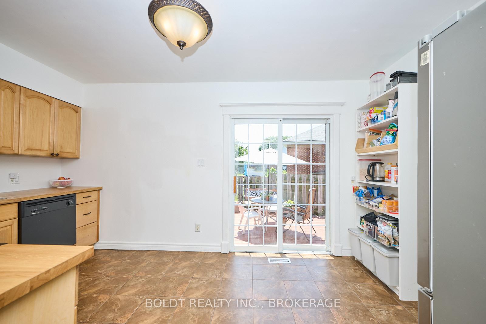 Photo 11 of 79 Felker Avenue, Hamilton, Stoney Creek — HOMEH
