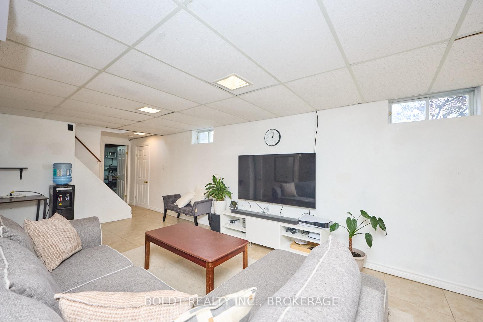 Photo 21 of 79 Felker Avenue, Hamilton, Stoney Creek — HOMEH