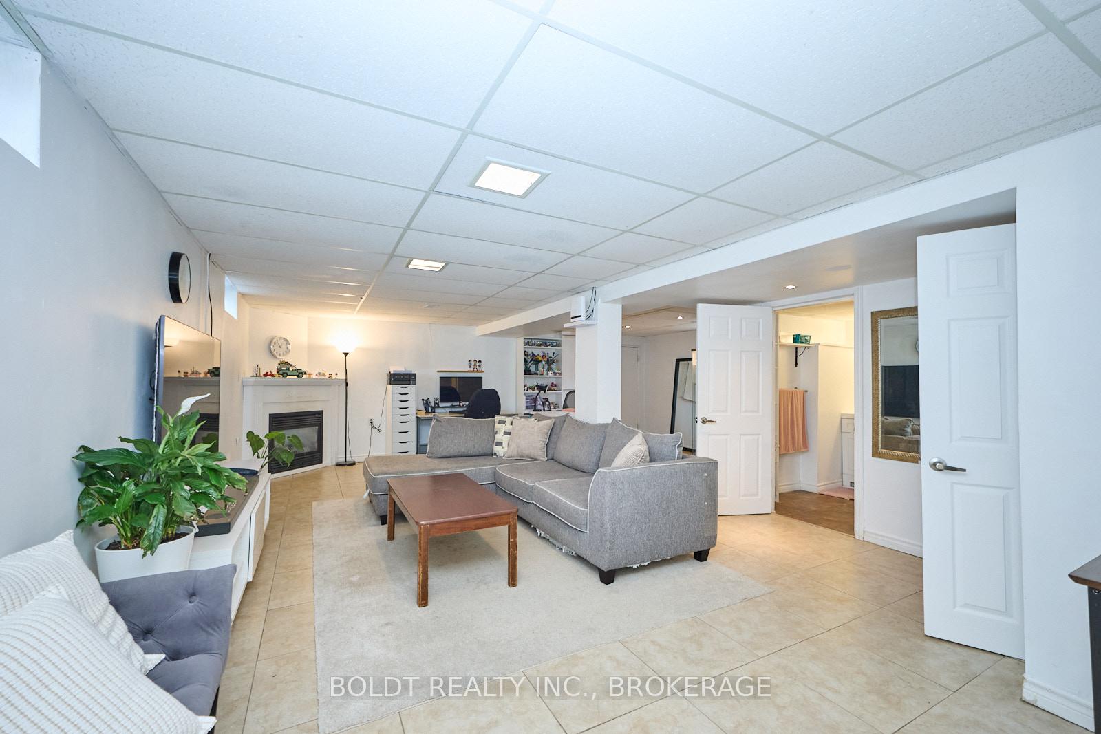 Photo 22 of 79 Felker Avenue, Hamilton, Stoney Creek — HOMEH
