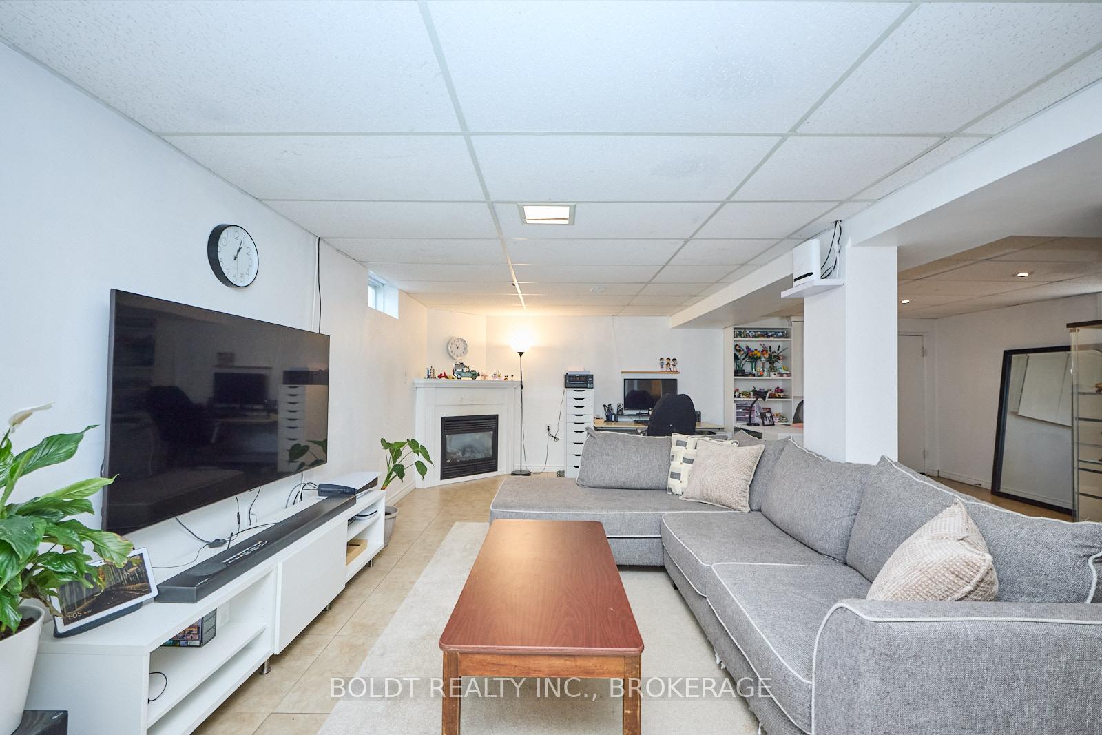 Photo 23 of 79 Felker Avenue, Hamilton, Stoney Creek — HOMEH