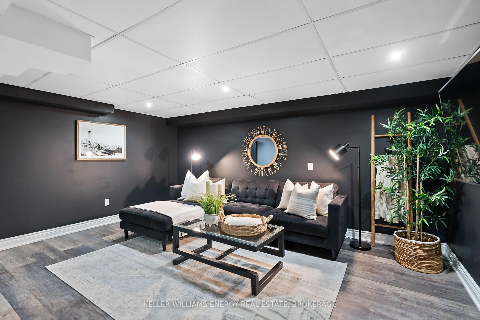 Photo 31 of 81 Farncomb Crescent, Clarington, Bowmanville — HOMEH