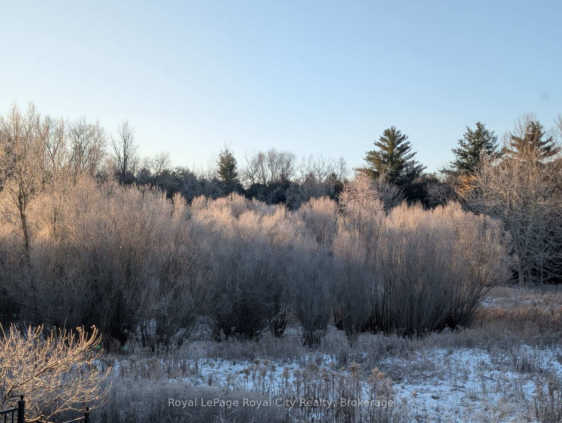 Photo 5 of 27 Somerset Glen S, Guelph, Kortright West — HOMEH