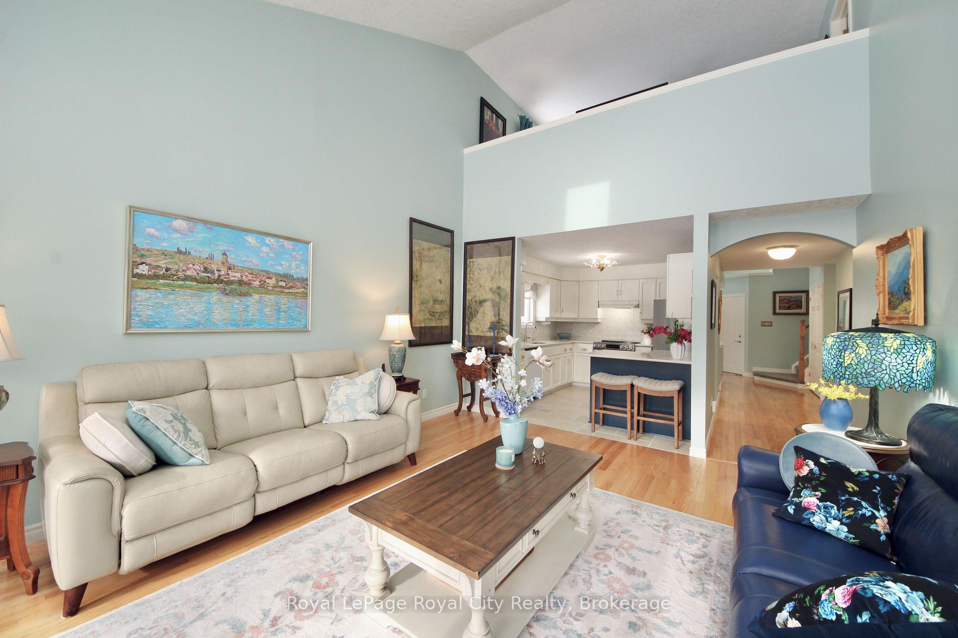 Photo 8 of 27 Somerset Glen S, Guelph, Kortright West — HOMEH