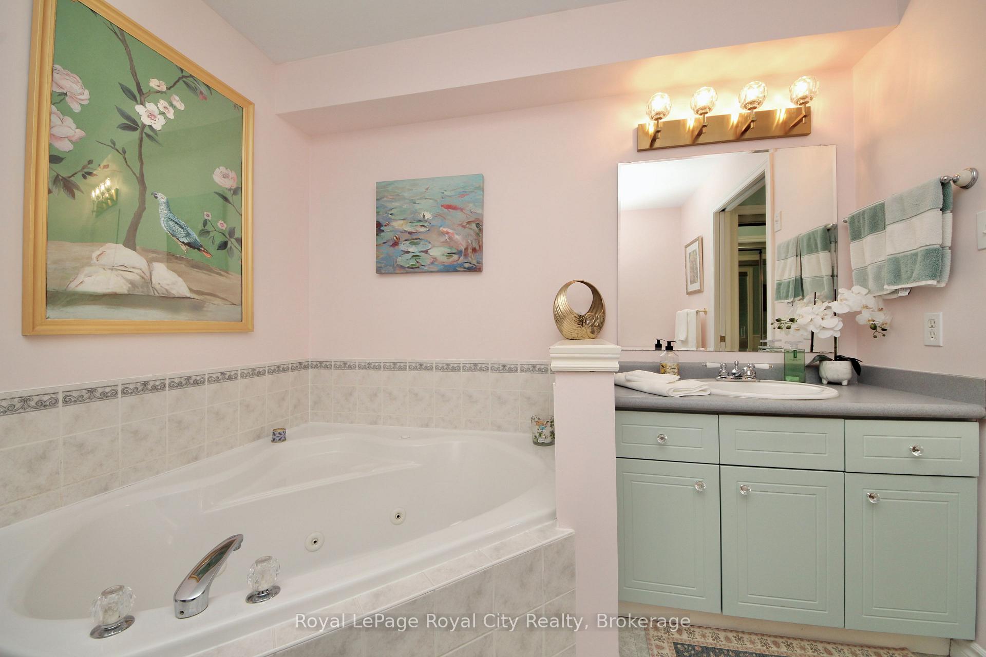 Photo 16 of 27 Somerset Glen S, Guelph, Kortright West — HOMEH