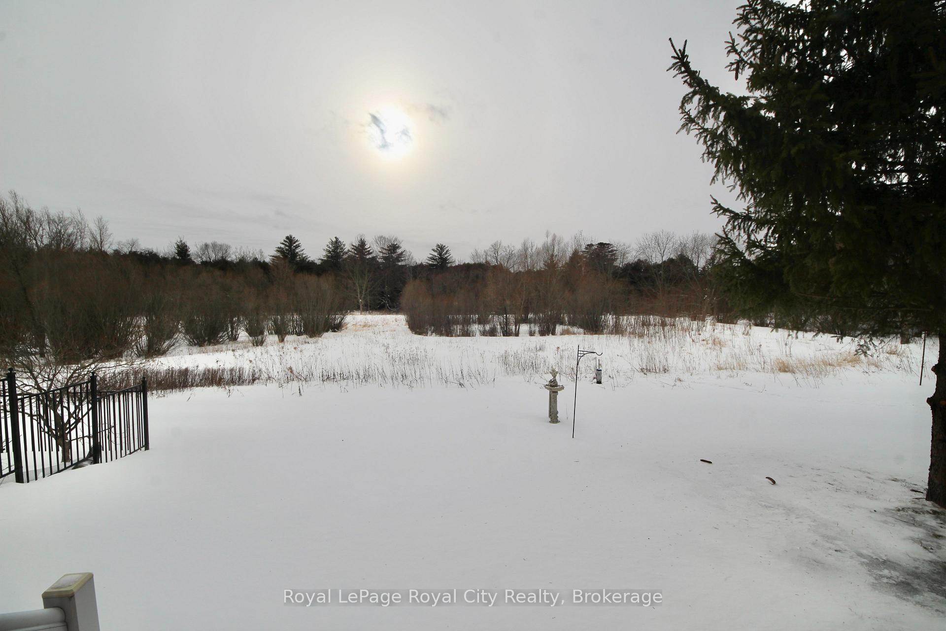 Photo 38 of 27 Somerset Glen S, Guelph, Kortright West — HOMEH