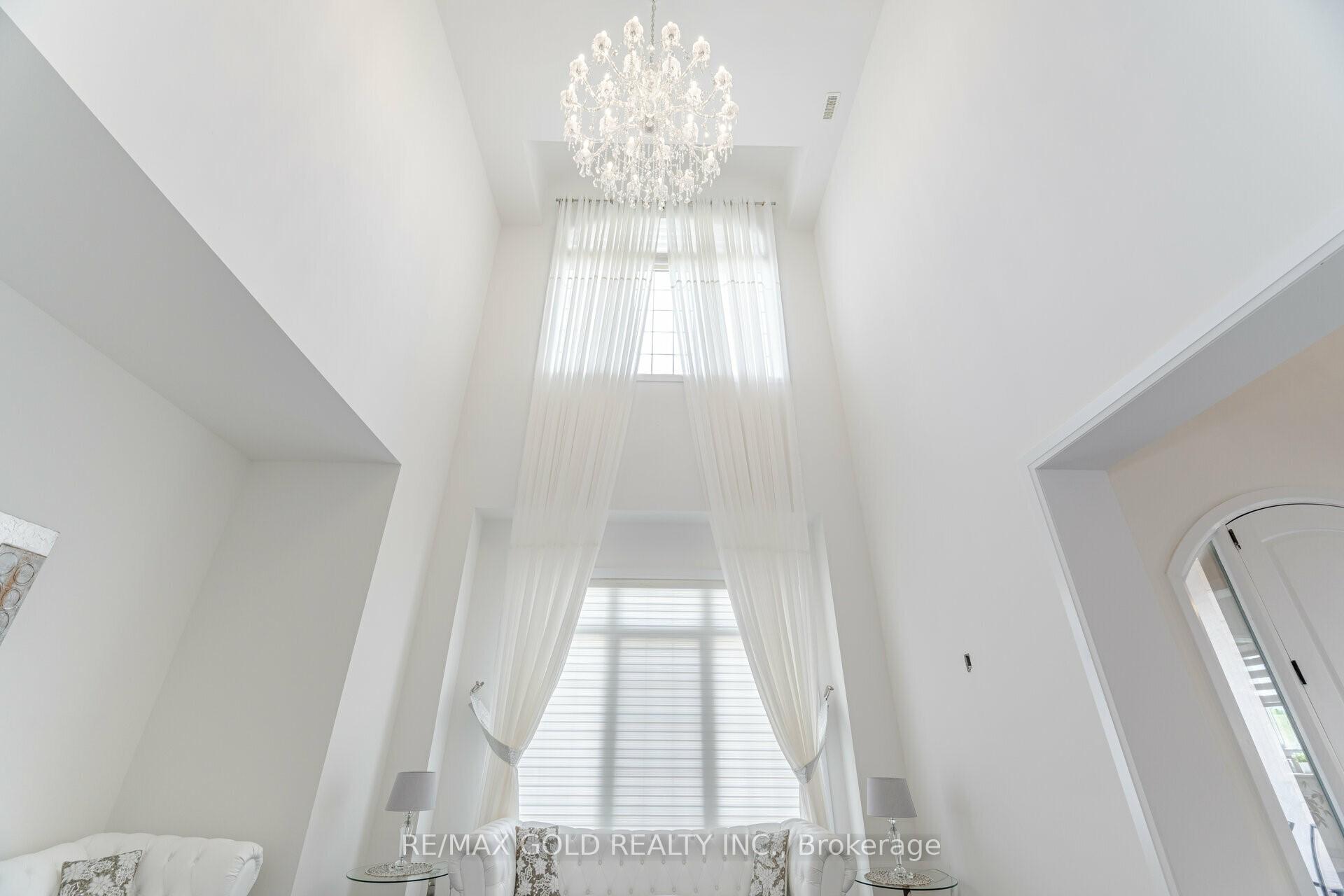 Photo 12 of 128 Stinson Street, Caledon, Palgrave — HOMEH