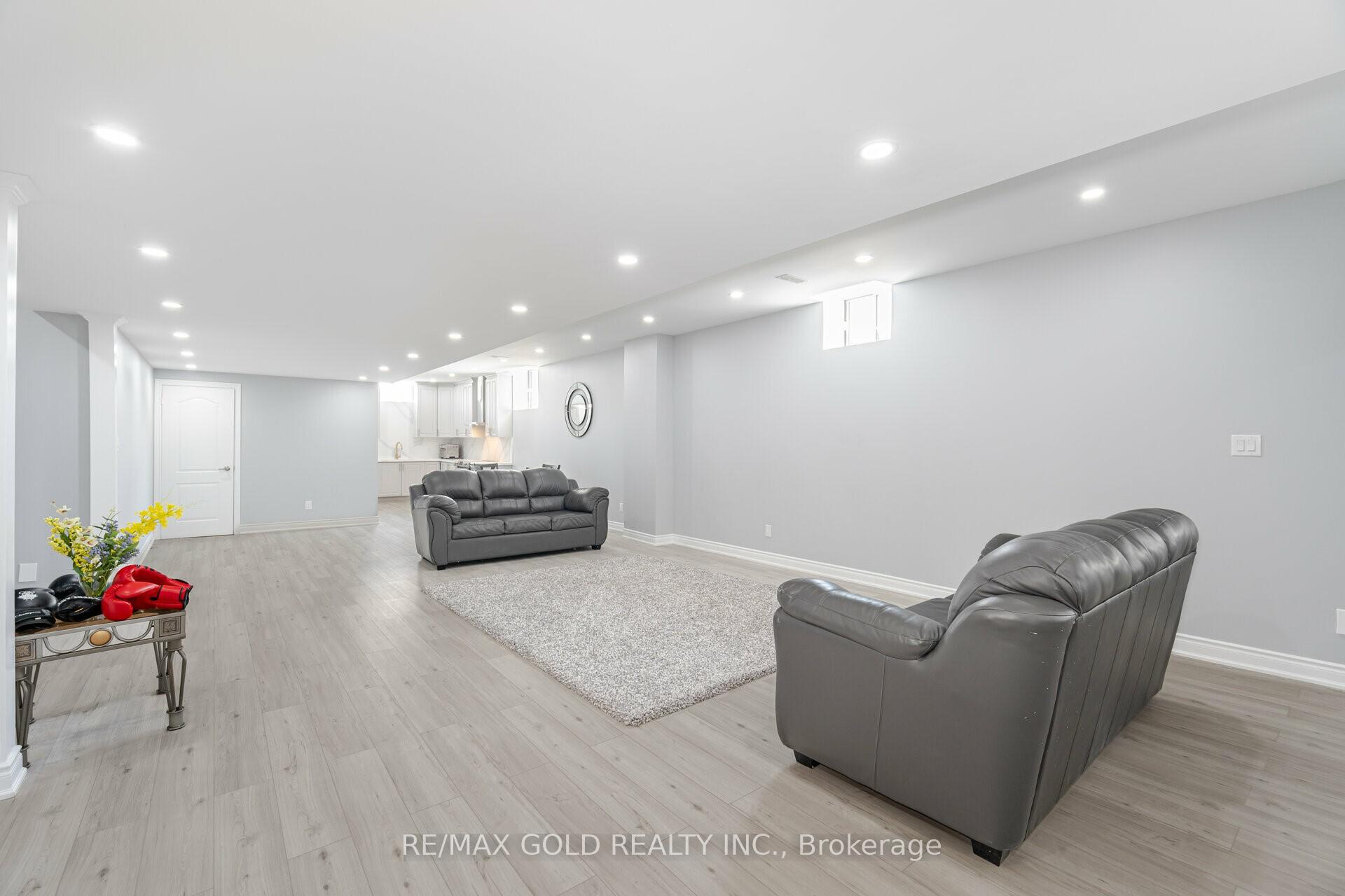 Photo 32 of 128 Stinson Street, Caledon, Palgrave — HOMEH