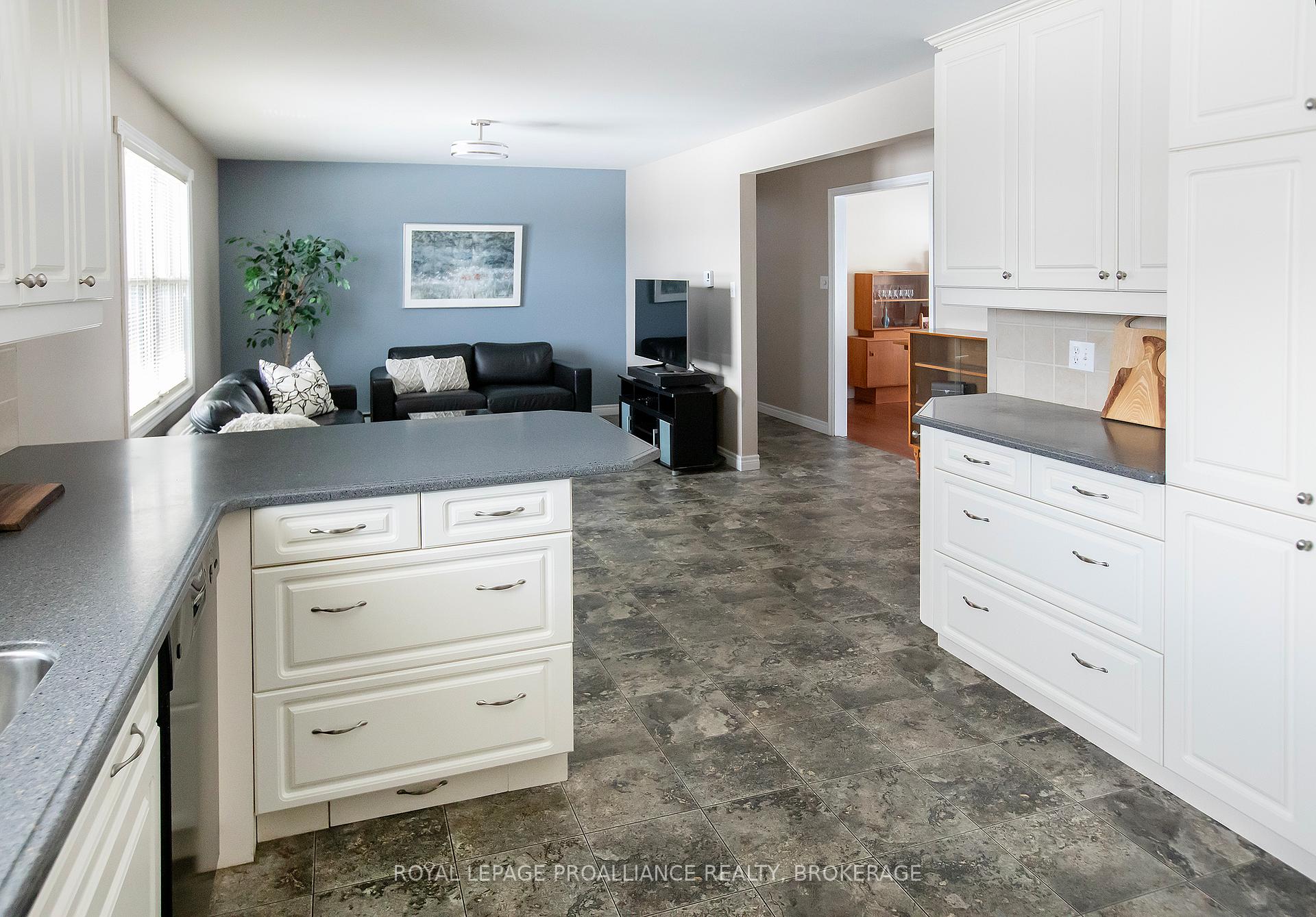 Photo 13 of 2449 Botting Road, Frontenac, Frontenac South — HOMEH