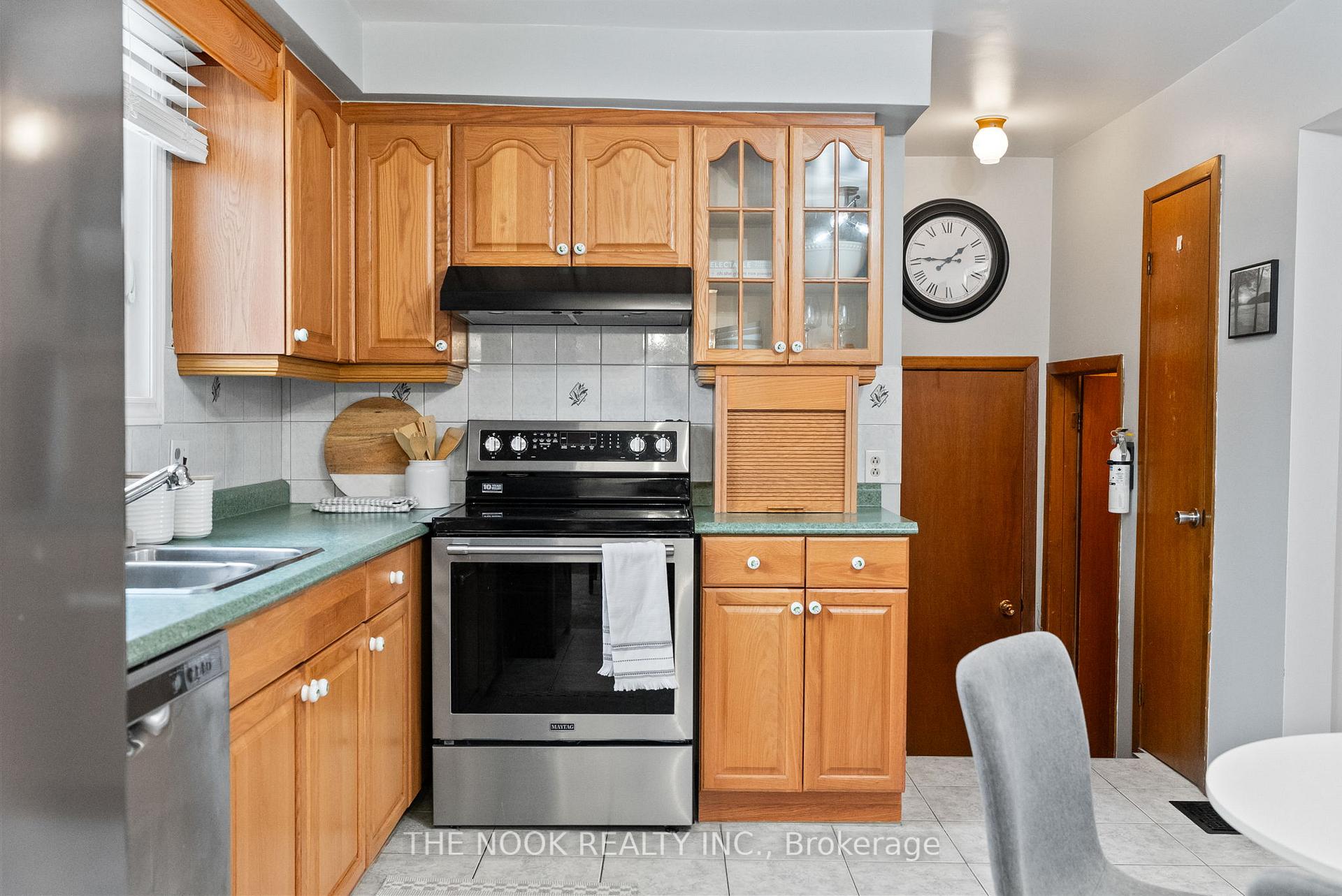 Photo 16 of 3 Strike Avenue, Clarington, Bowmanville — HOMEH