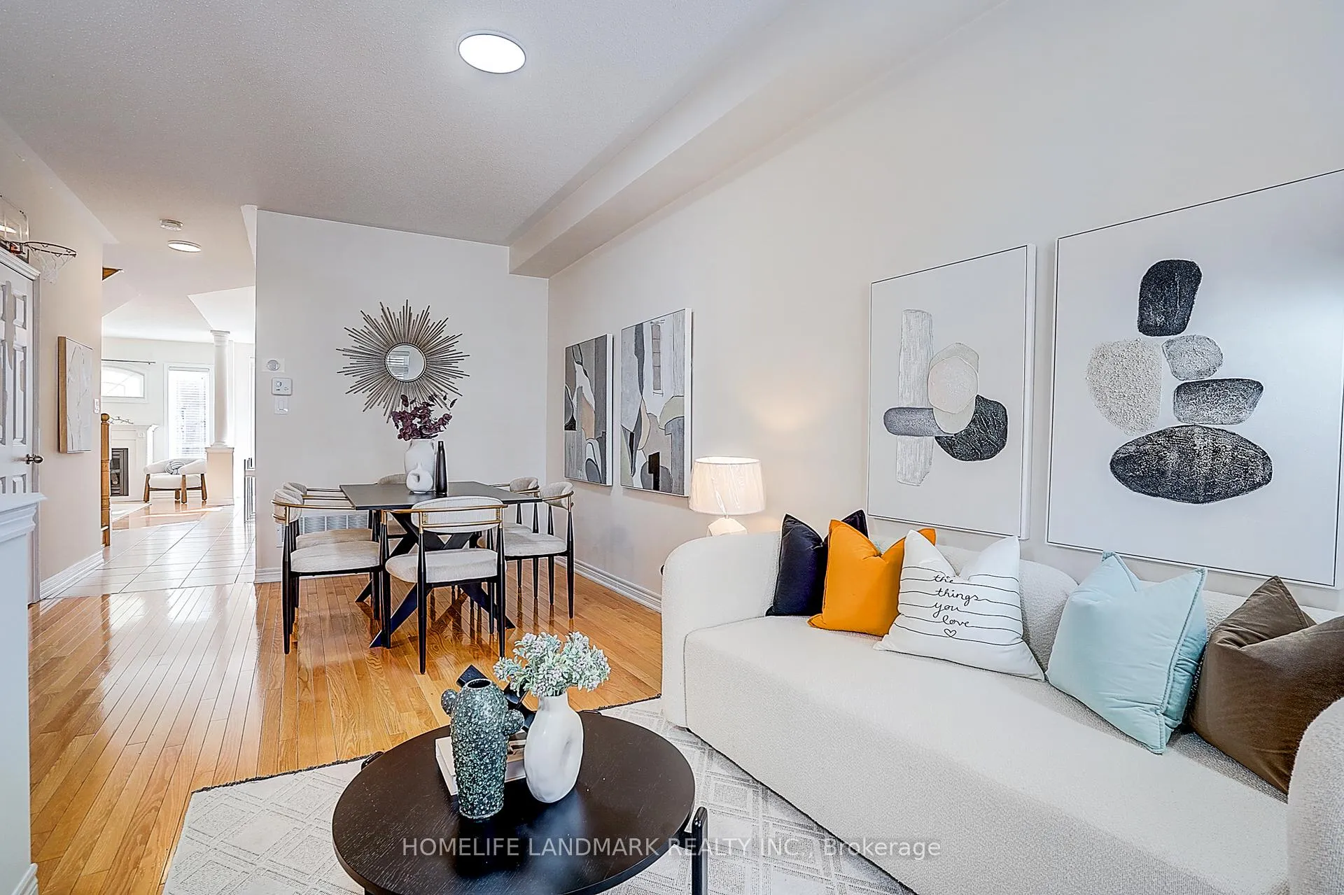 Photo 5 of 11 Chao Crescent, Richmond Hill, Oak Ridges — HOMEH