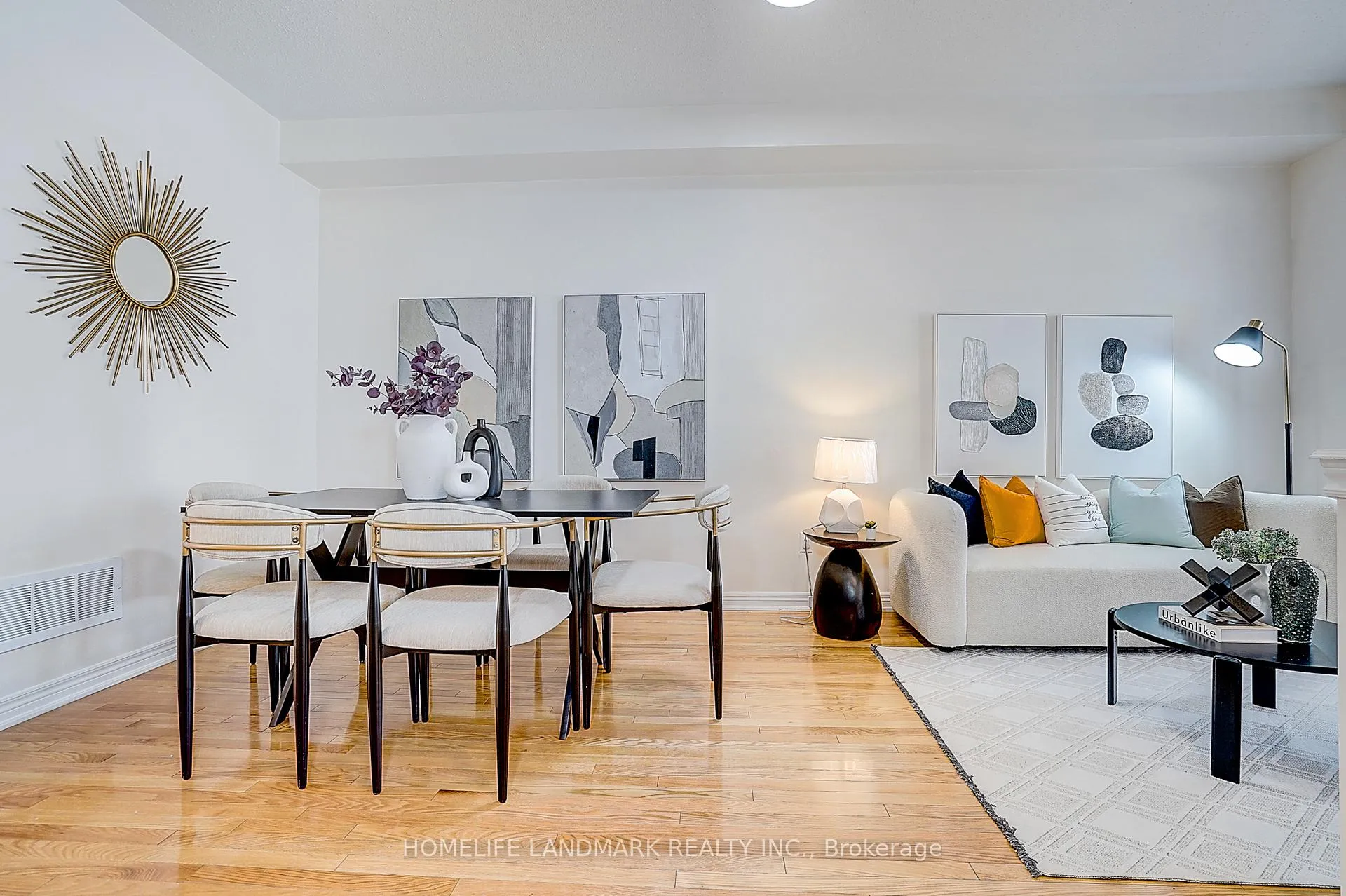 Photo 6 of 11 Chao Crescent, Richmond Hill, Oak Ridges — HOMEH