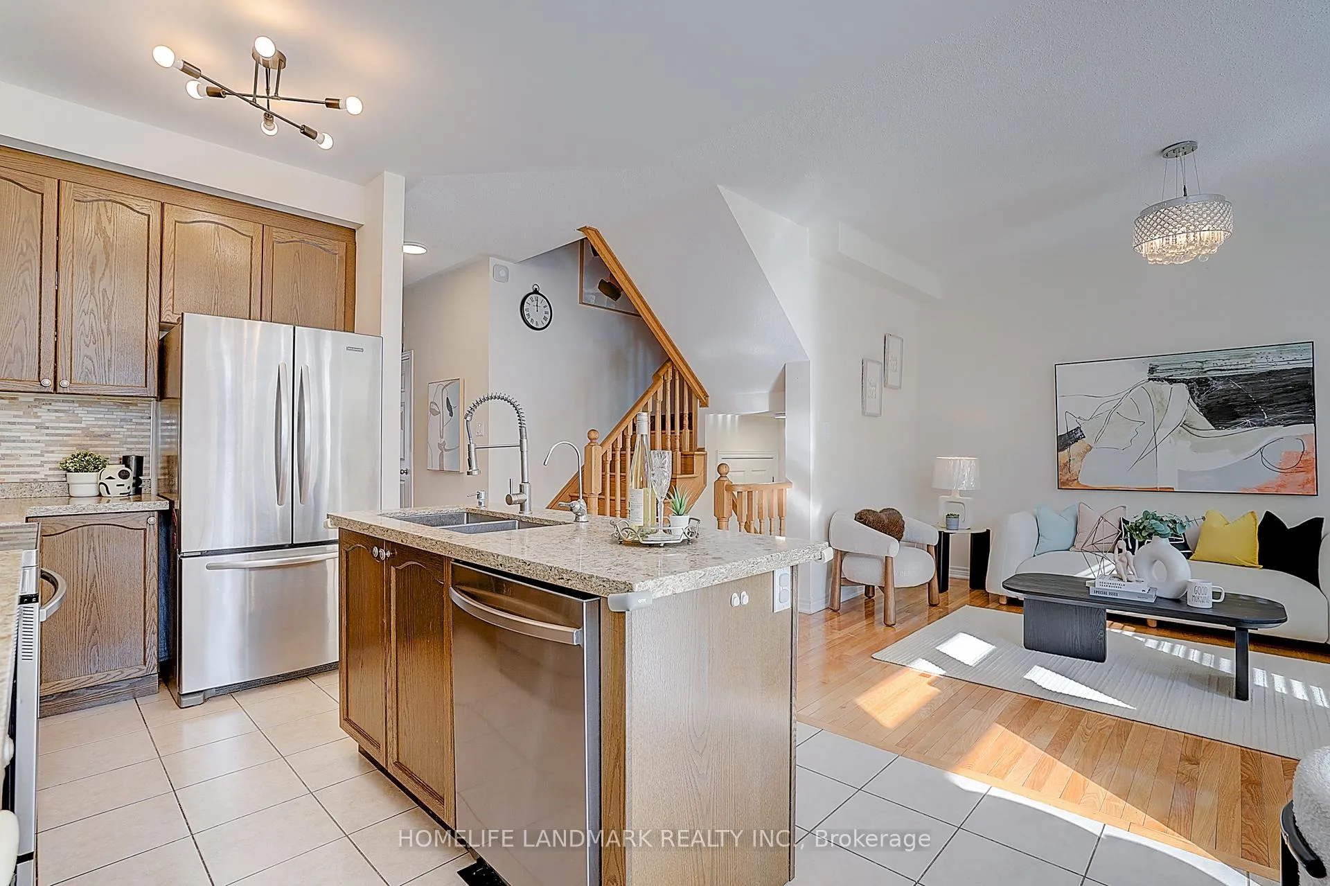Photo 14 of 11 Chao Crescent, Richmond Hill, Oak Ridges — HOMEH