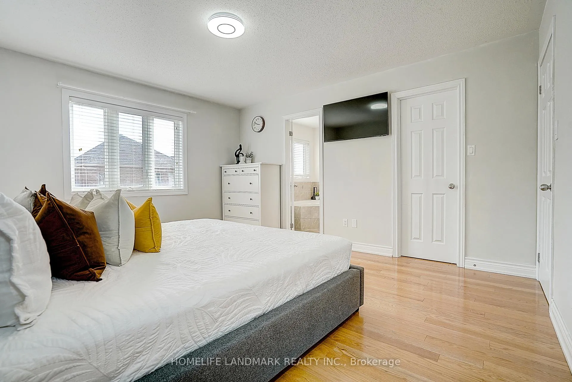 Photo 25 of 11 Chao Crescent, Richmond Hill, Oak Ridges — HOMEH
