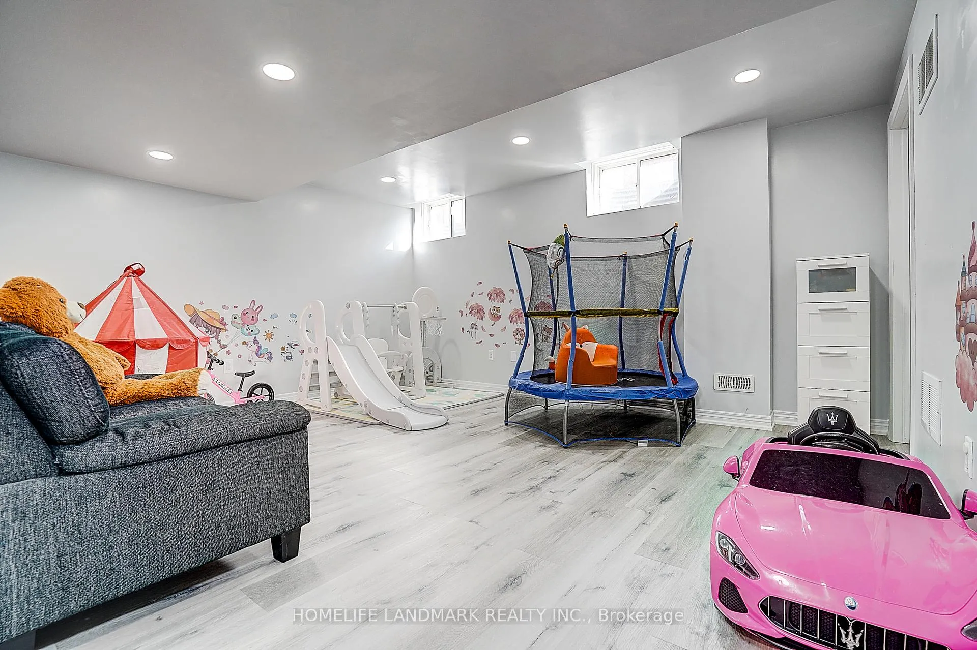 Photo 36 of 11 Chao Crescent, Richmond Hill, Oak Ridges — HOMEH