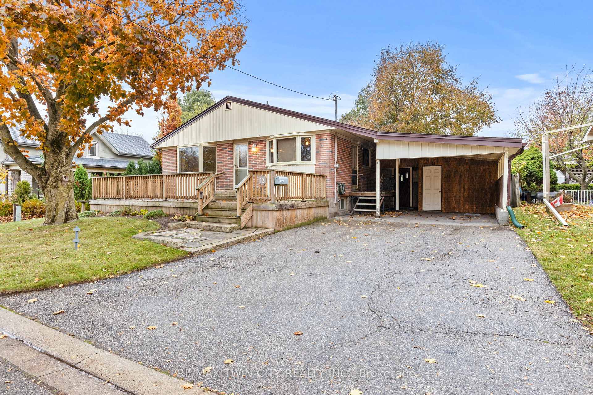 Photo 2 of 13 Spencer Street, Brant, Paris — HOMEH
